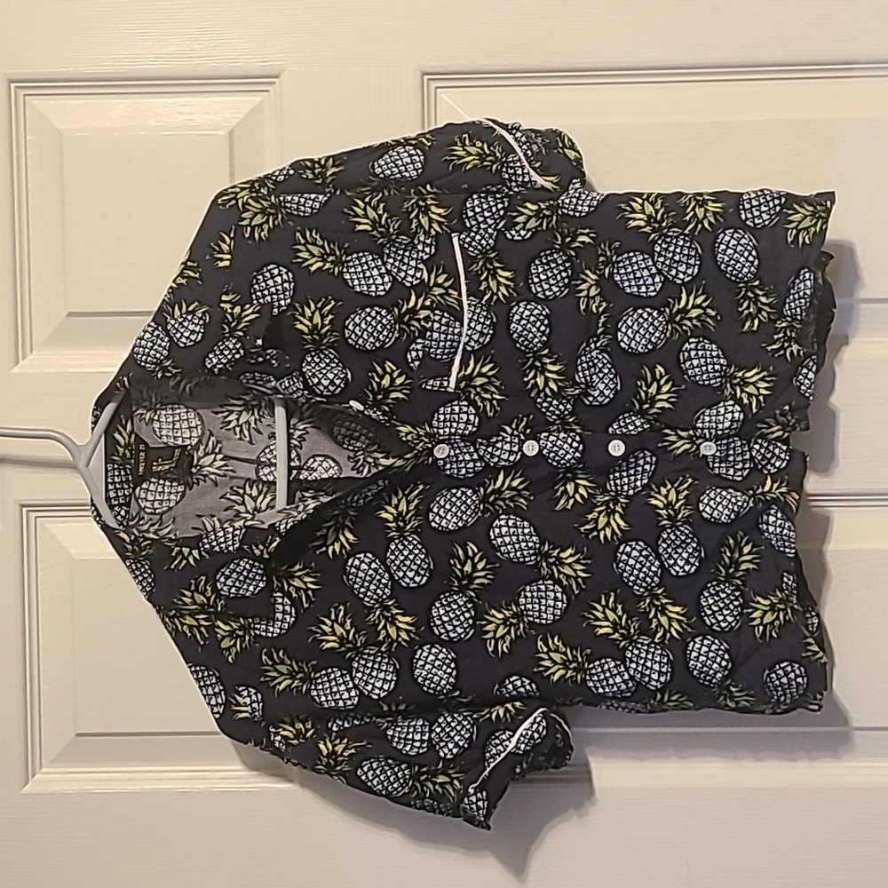 cropped pineapple button-up, short-sleeve